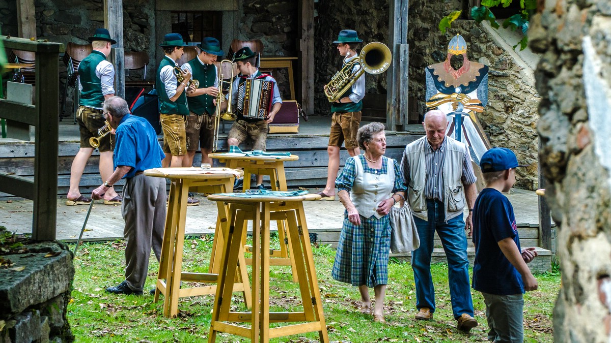 O Fotomagazin / Kunsthandwerksmarkt auf der Burg Piberstein 2016
